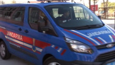 ogretmenler -  İlk karne ve hediyelerini jandarmadan aldılar  Videosu