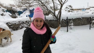 kardan adam -  2018’in ilk kar tatili Ardahan'dan  Videosu