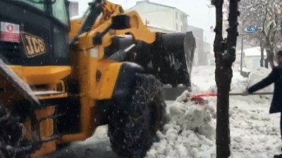 karla mucadele -  Bingöl’de kar 70 köy yolunu ulaşıma kapattı  Videosu