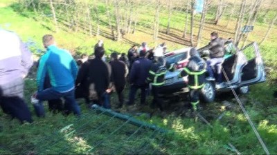 direksiyon -  Otomobil şarampole yuvarlandı: 1 yaralı  Videosu