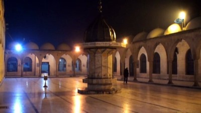 sabah namazi -  Afrin operasyonu için Balıklıgöl Dergah Camisi’nde Fetih Suresi okundu Videosu