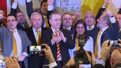 olaganustu kongre - Galatasaray'ın yeni başkanı Mustafa Cengiz, basın mensuplarının sorularını cevapladı - İSTANBUL Videosu