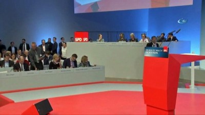 muzakere -  - Almanya'da, SPD'li delegeler koalisyona yeşil ışık yaktı Videosu
