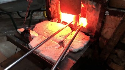 kullar - Suriyeli mülteci 2 bin yıllık cam üfleme tekniğiyle ilgi çekiyor - LEERDAM  Videosu