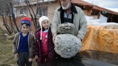 mutfak tupu -  Dev yaban arısı yuvası şaşırtıyor  Videosu