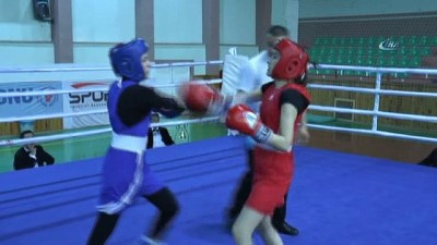 dunya sampiyonasi - Kadınlar Türkiye Boks Şampiyonası Nevşehir’de başladı  Videosu