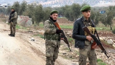  Azez Bölgesi'nde ÖSO askeri sıkı denetim yapıyor 