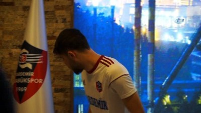 Karabükspor, Sivasspor’dan Cem Özdemir’i kadrosuna kattı 