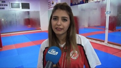 boks - Nişanlısı ile çalıştı, girdiği ilk turnuvada Türkiye 3’üncüsü oldu  Videosu