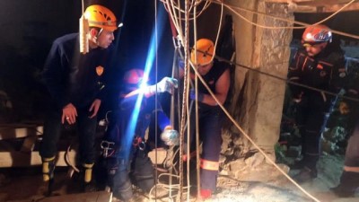 yaris -  Göçükte kalan vatandaşları Ankara itfaiyesi kurtardı  Videosu