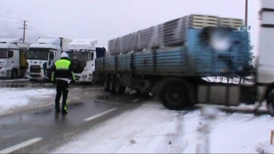 kacis -  Konya-Antalya karayolunda trafiğe kar engeli  Videosu