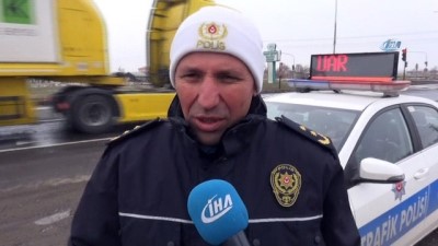 gizli buzlanma -  Aksaray’da emniyet sürücüleri görüntülü ve sesli uyarıyor  Videosu