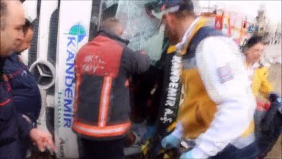 beton mikseri -  Gölbaşı’nda beton mikseri devrildi: 1 yaralı  Videosu