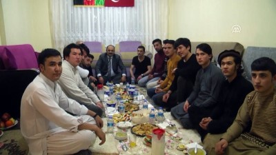 isaf - Rektörden Afgan ve Doğu Türkistanlı öğrencilere ev ziyareti - KASTAMONU  Videosu