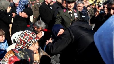  Mersinli Afrin şehidi toprağa verildi 