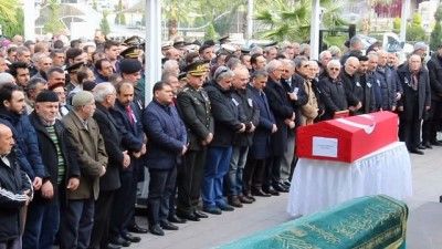  Zafer Bayramına sandalyeyle getirilen gazi son yolculuğuna uğurlandı