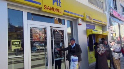 selamet - Emekli maaşıyla aldığı çorap ve bereyi Mehmetçik'e gönderdi - AFYONKARAHİSAR  Videosu