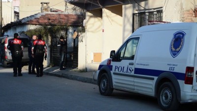 Ev sahibi ile kiracı birbirlerini bıçakla yaraladı - KIRKLARELİ