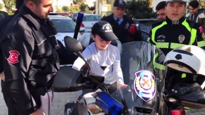 polis kiyafeti - Lösemili Olcay'ın polis olma hayali - AYDIN  Videosu