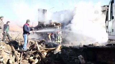 sparta - Yaşlı çiftin evi yandı - ISPARTA  Videosu