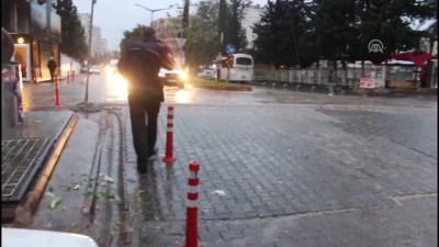 Adana'da bıçaklı saldırı: 1 yaralı