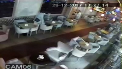 polis baskini -  AVM’de polis baskını kamerada  Videosu