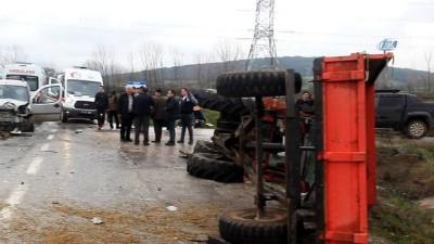 ticari arac -  Çanakkale’de trafik kazası: 8 yaralı  Videosu