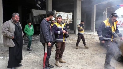 nadan - Suriye'de hastane ve fırın vuruldu - İDLİB Videosu