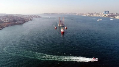 petrol -  Dev petrol platformu İstanbul Boğazı'ndan geçişi havadan görüntülendi  Videosu