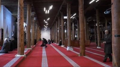 isaf -  Sivrihisar'daki 8 asırlık camide Afrin’e dua  Videosu