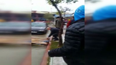 mahsur kaldi -  Adana Otogarı'nda araçlar sular altında kaldı Videosu