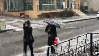 yeni yil -  Bingöl’e yılın ilk karı yağdı  Videosu