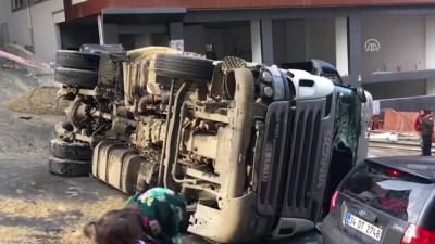 hafriyat kamyonu - Hafriyat kamyonu devrildi: 1 yaralı - İSTANBUL  Videosu