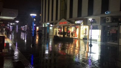 yagmur suyu -  Mersin kent merkezine yağan dolu, kar görüntüsü oluşturdu  Videosu