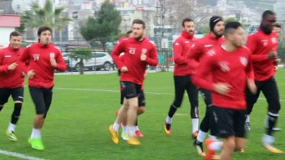 ulker - Samsunspor’da serbest kalan futbolculardan süre istendi Videosu