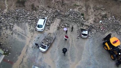 istinat duvari - Sitenin istinat duvarı çöktü (3)- ADANA  Videosu