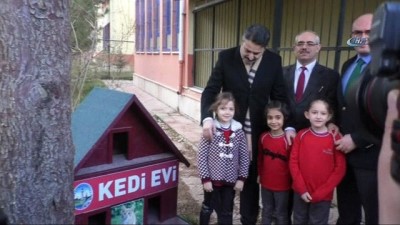 hayvan barinagi -  7 yaşındaki Aysima istedi Tokat Belediyesi duyarsız kalmadı  Videosu