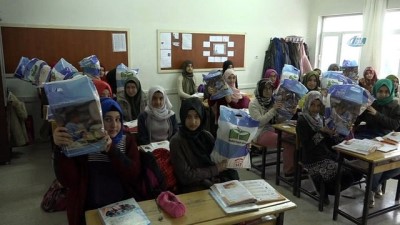 imam hatip ortaokulu -  Bin öğrenciye 6 bin yardımcı ders kitabı dağıtıldı Videosu