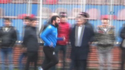 milli futbolcu - Engin Baytar, amatör lig takımında ilk idmanına çıktı Videosu