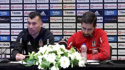 basin toplantisi - Beşiktaş'ın Şilili oyuncusu Medel: 'Büyük bir oyuncu ve insanı kaybettik' - ANTALYA  Videosu