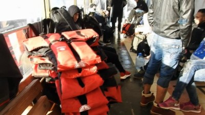 nani -  Çeşme'de botları su alan göçmenler kurtarıldı  Videosu