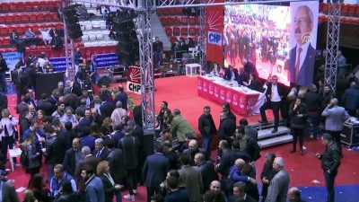 il kongresi - Bingöl: '(CHP İl Kongresi'nde pankart açan kişi) 2 yıl önce partiden ihraç edilmiştir' - İZMİR Videosu