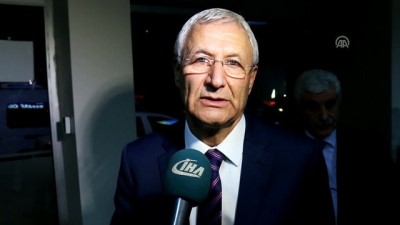 yaris - İzmir Şoförler ve Otomobilciler Esnaf Odasına taşlı saldırı Videosu