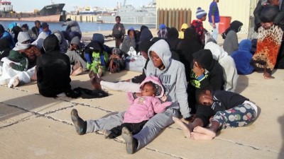 kacak gocmen - Libya'da 200'den fazla kaçak göçmen yakalandı - TRABLUS Videosu