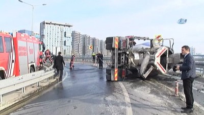 kirkoy -  Bakırköy Sahil yolunda beton mikseri devrildi  Videosu