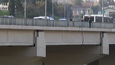 trafik yogunlugu -  Ortaköy Viyadüğü'nde intihar girişimi Videosu