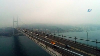 gokyuzu -  Sis altındaki 15 Temmuz Şehitler Köprüsü havadan görüntülendi  Videosu