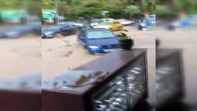 kasirga -  İzmir'de sel felaketi...Yollar göle döndü, iş yerlerini su bastı  Videosu