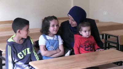 abba - Bakan Selçuk'un 'kağıttan lale' paylaşımı Suriyeli kızı duygulandırdı - ŞANLIURFA Videosu
