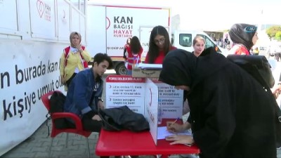 kok hucre -  SDÜ’de müzikli, konserli kan bağışı  Videosu